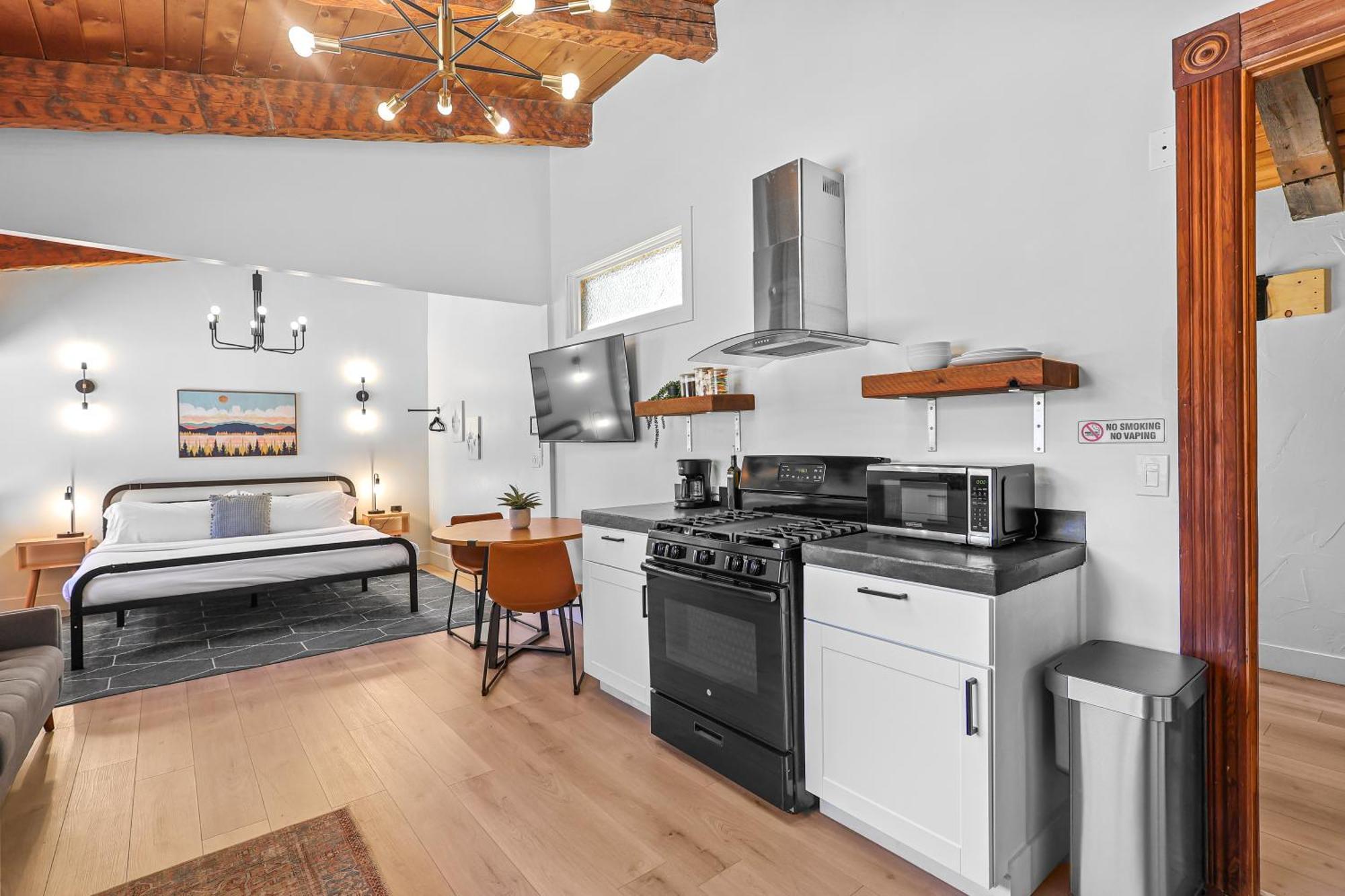 Basecamp Lodge Mount Shasta Rom bilde