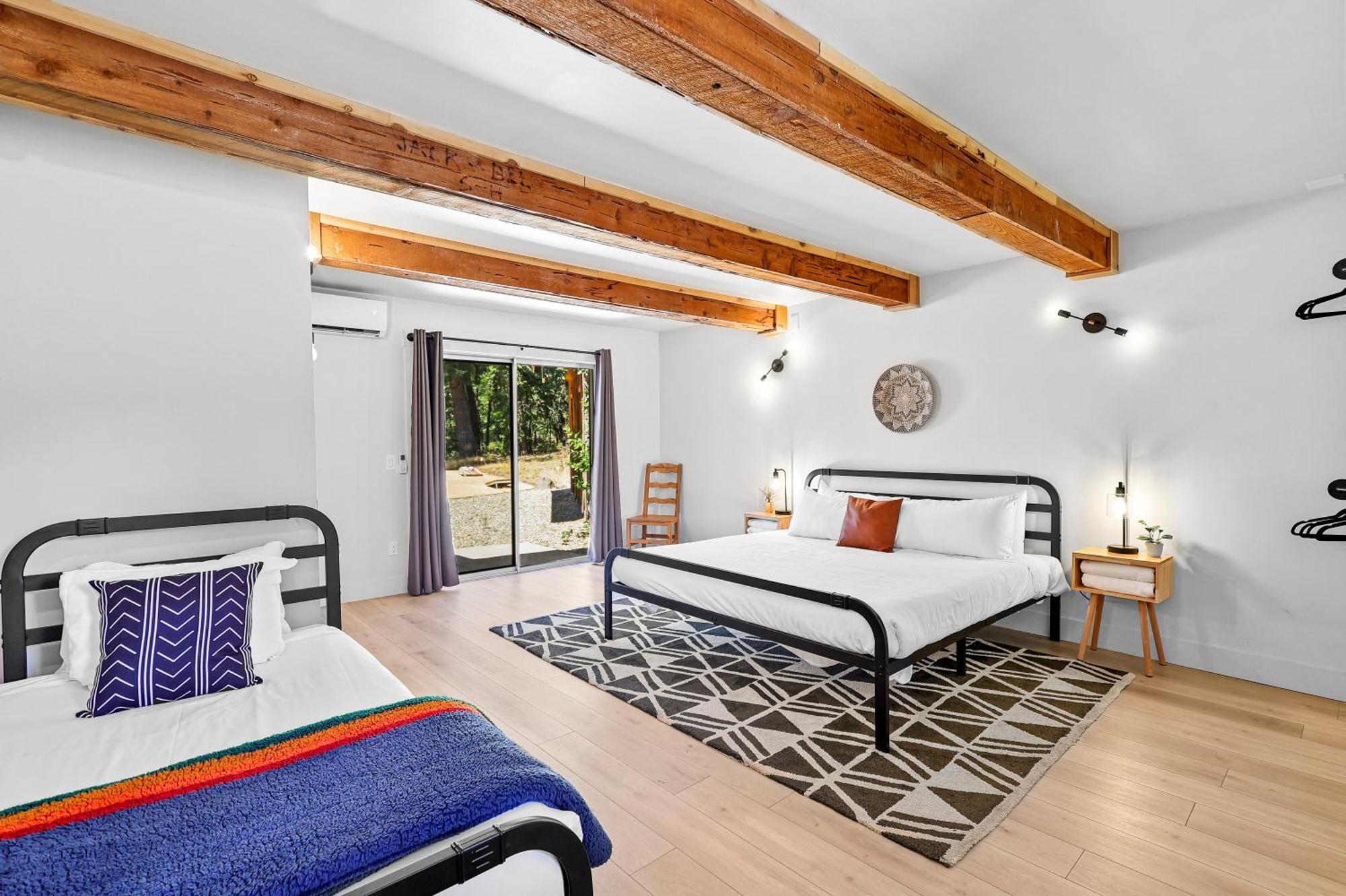 Basecamp Lodge Mount Shasta Rom bilde