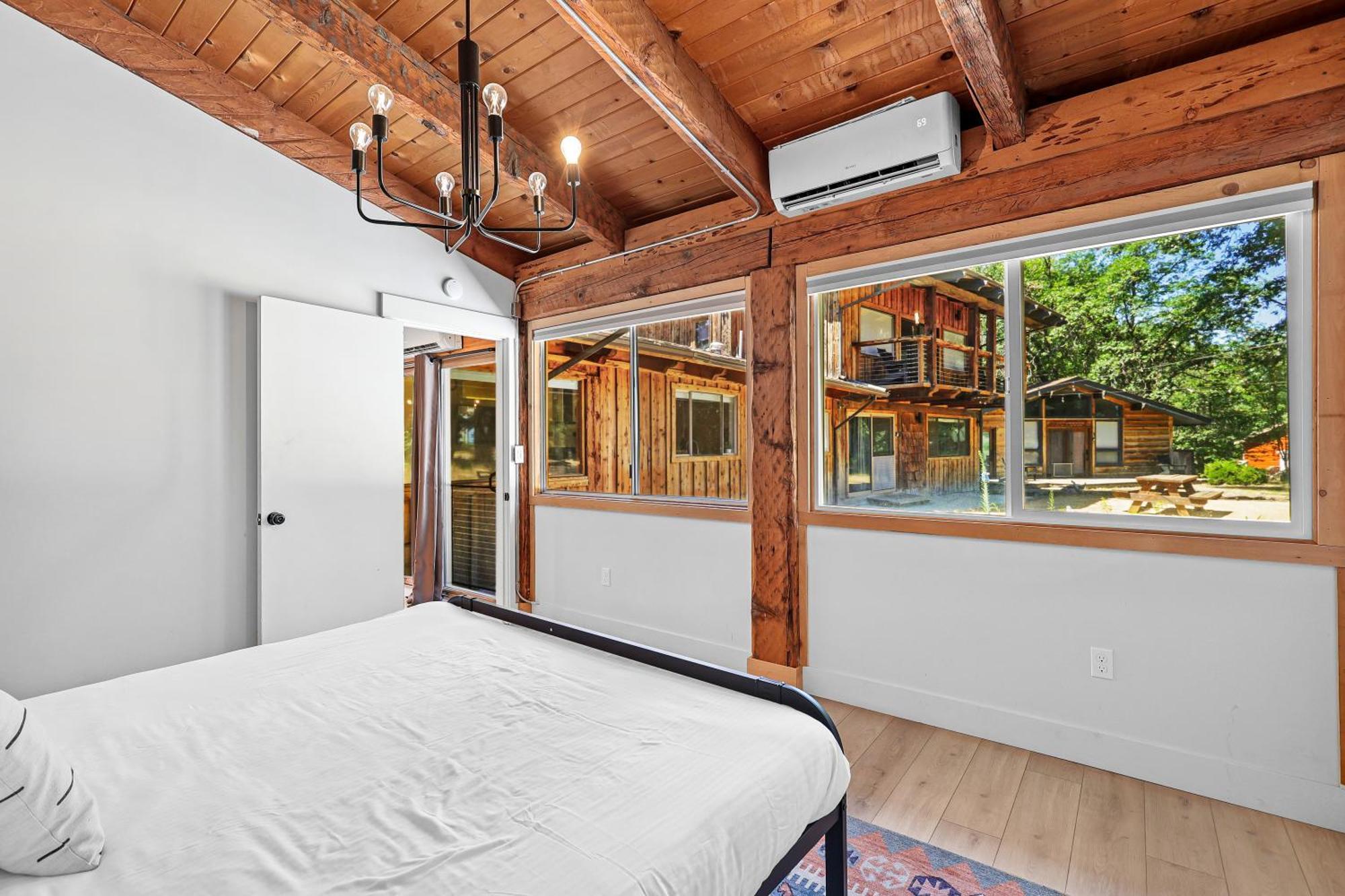 Basecamp Lodge Mount Shasta Rom bilde