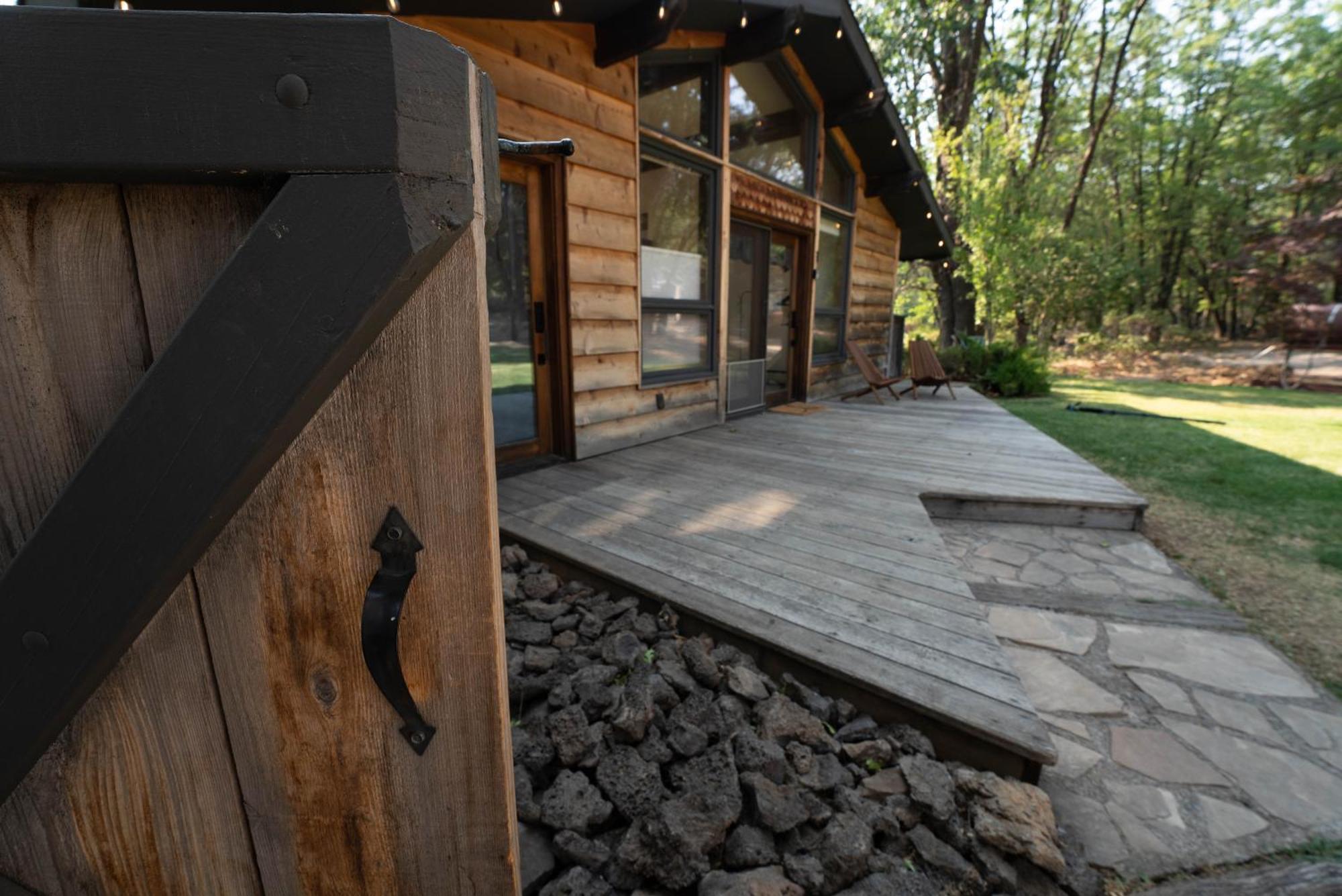Basecamp Lodge Mount Shasta Rom bilde