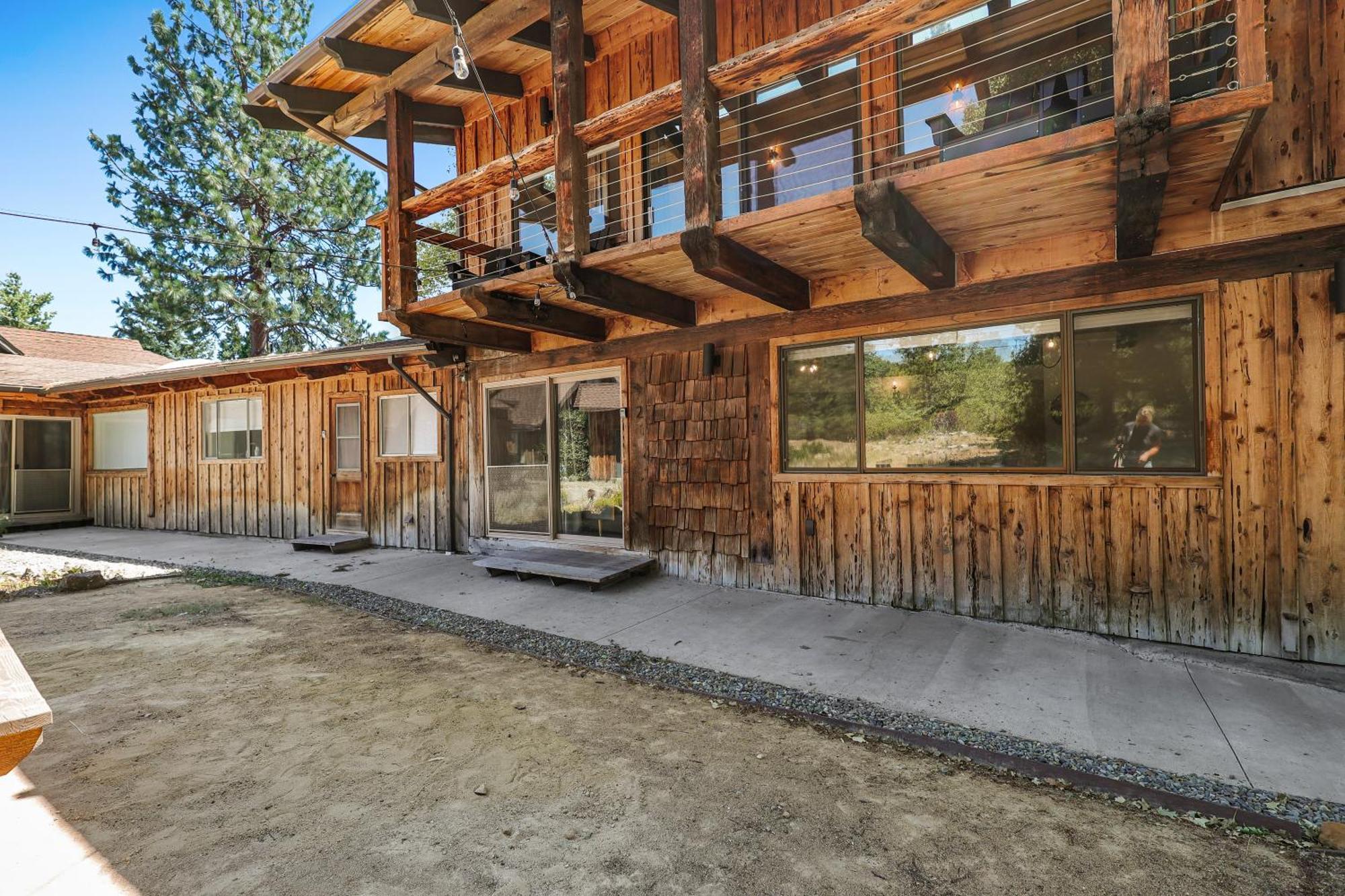 Basecamp Lodge Mount Shasta Eksteriør bilde