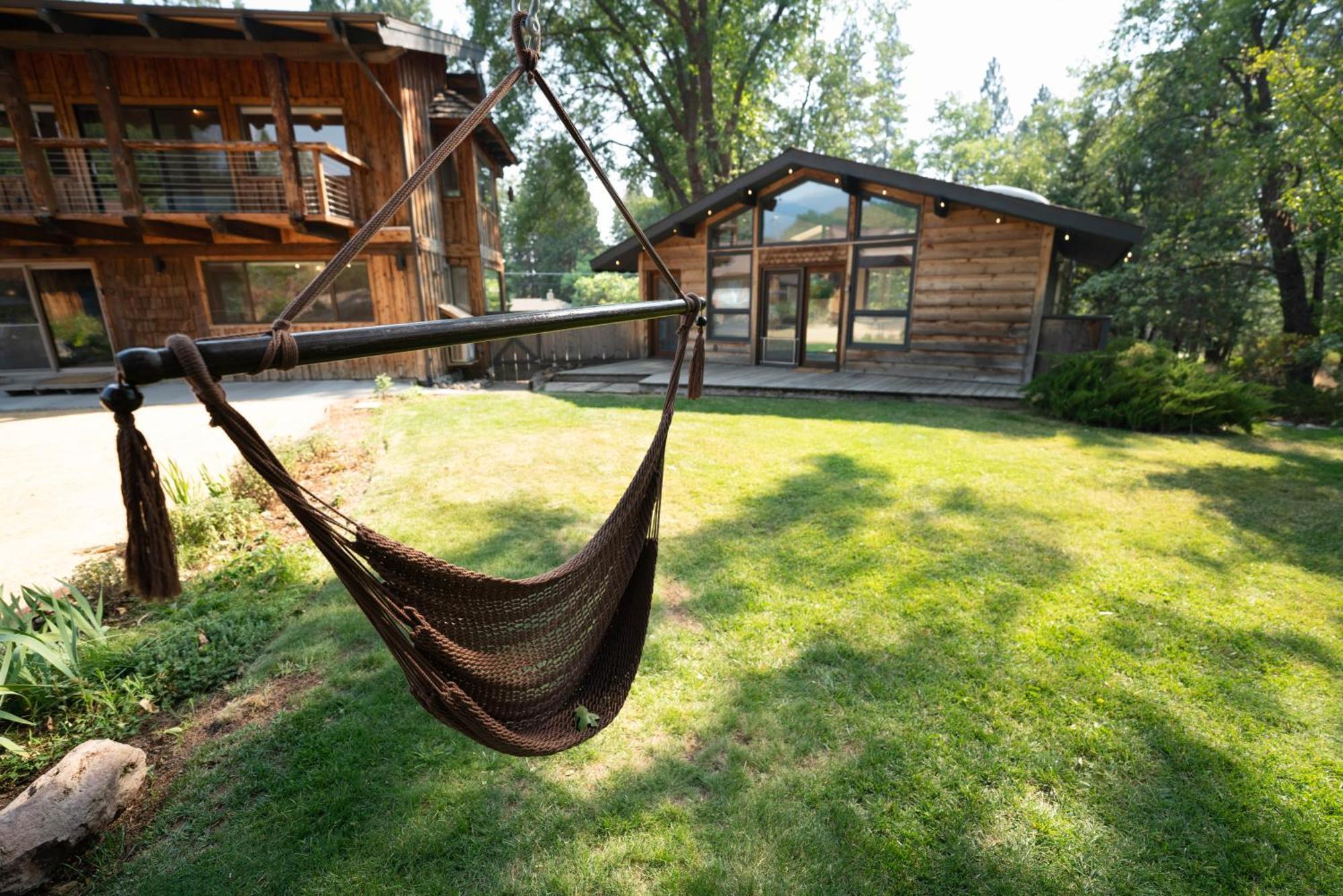 Basecamp Lodge Mount Shasta Eksteriør bilde